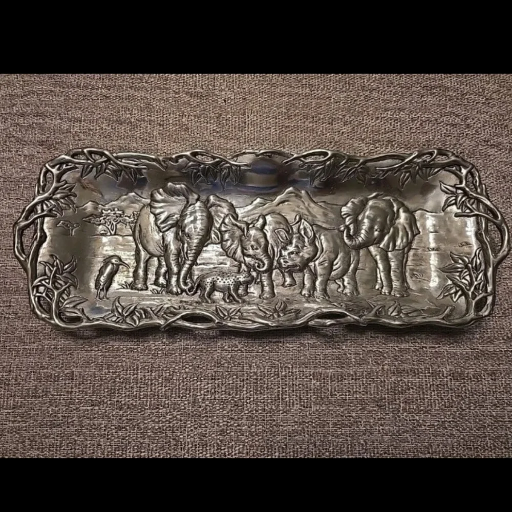 Arthur Court Elephant Platter Herd Elephant Leopard Handle 1995 rectangle 14
